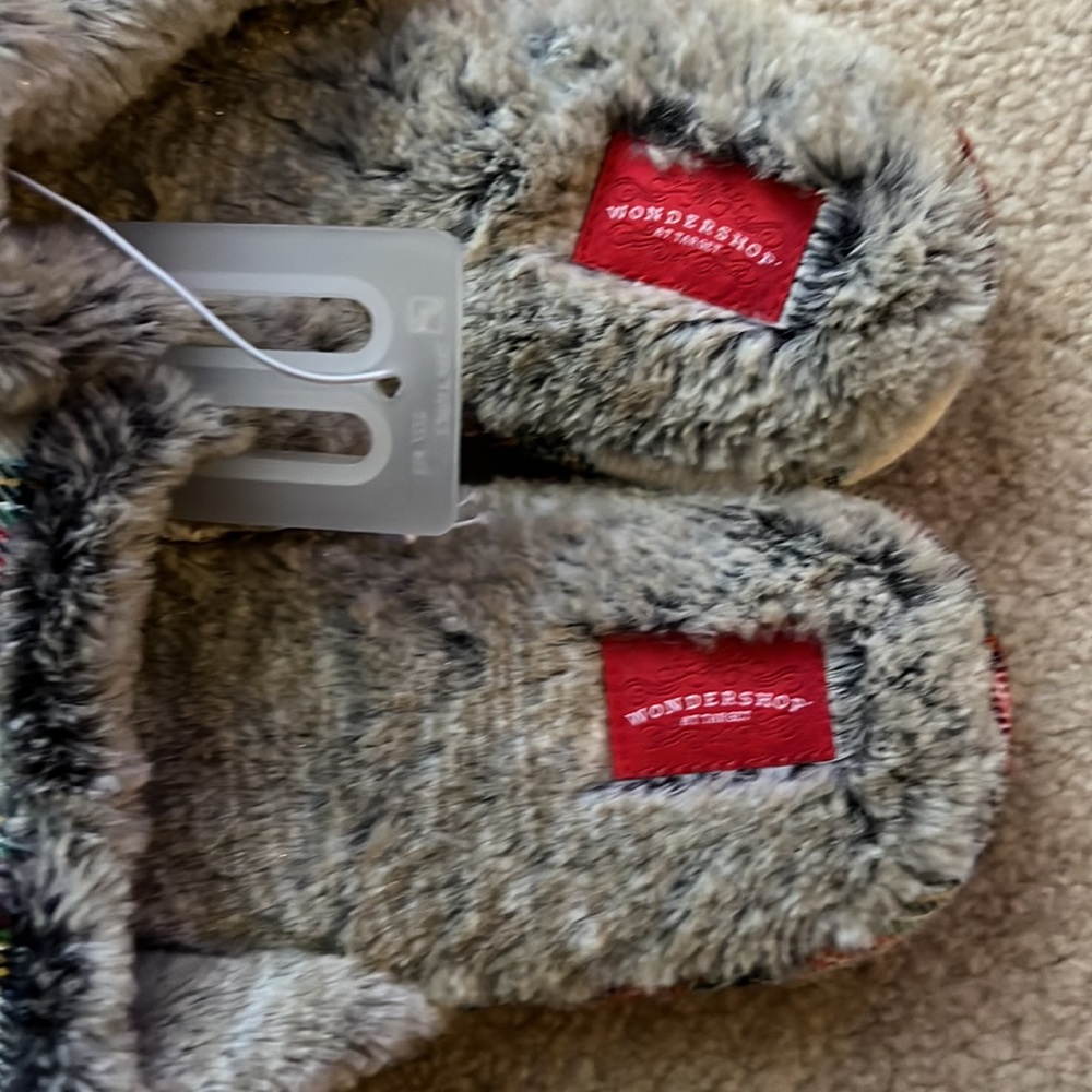 New Winter Slipper’s - Picture 3 of 7